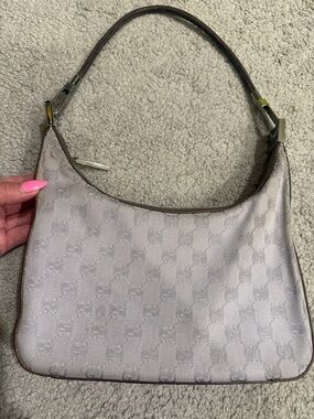 Gucci shoulder bag lilac / beige color